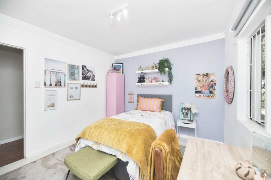 6 Bedroom Property for Sale in Northcliff Western Cape